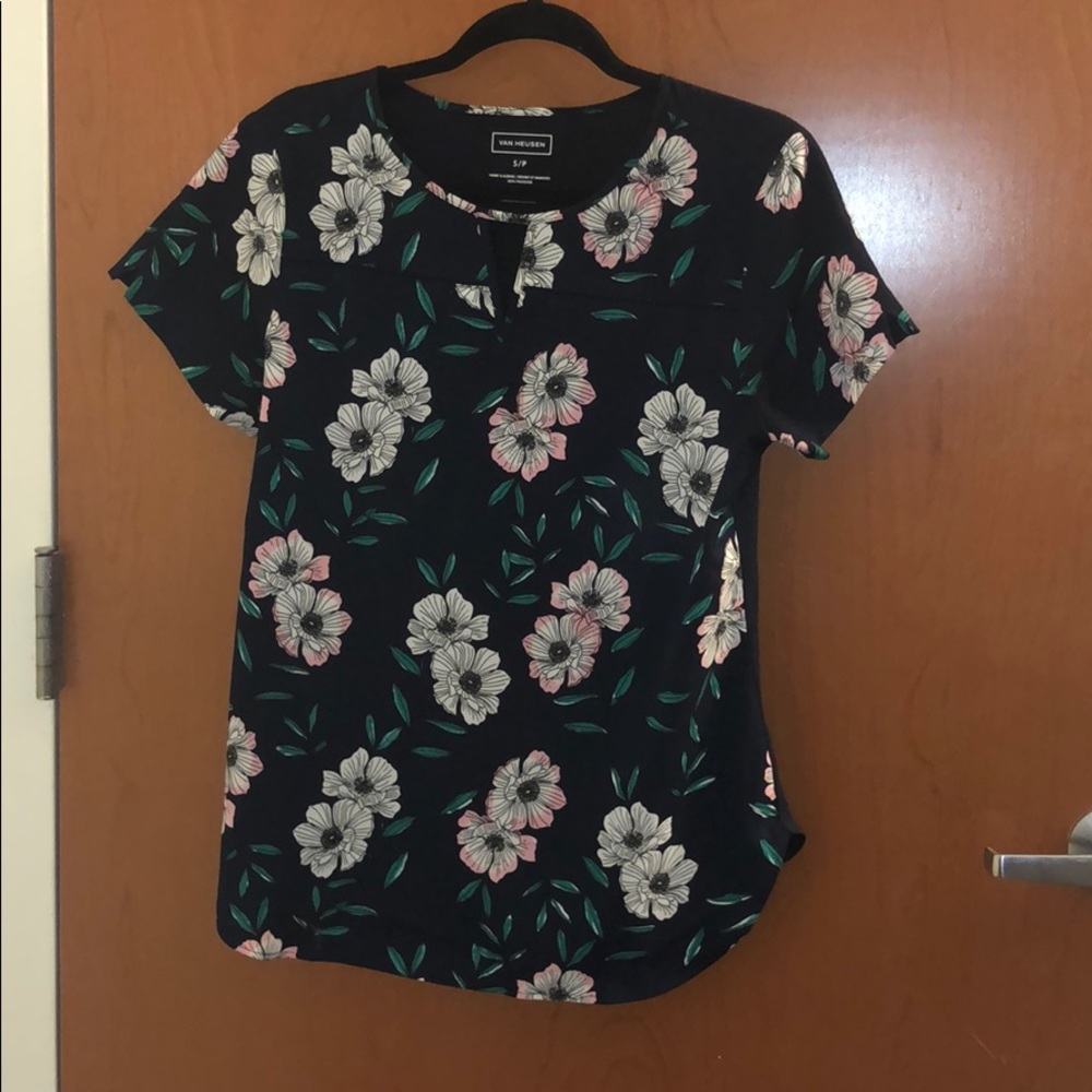 Navy Floral Key Hole Blouse